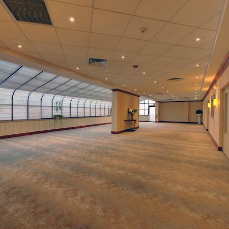 Holiday Inn Plainview-Long Island By Ihg Экстерьер фото