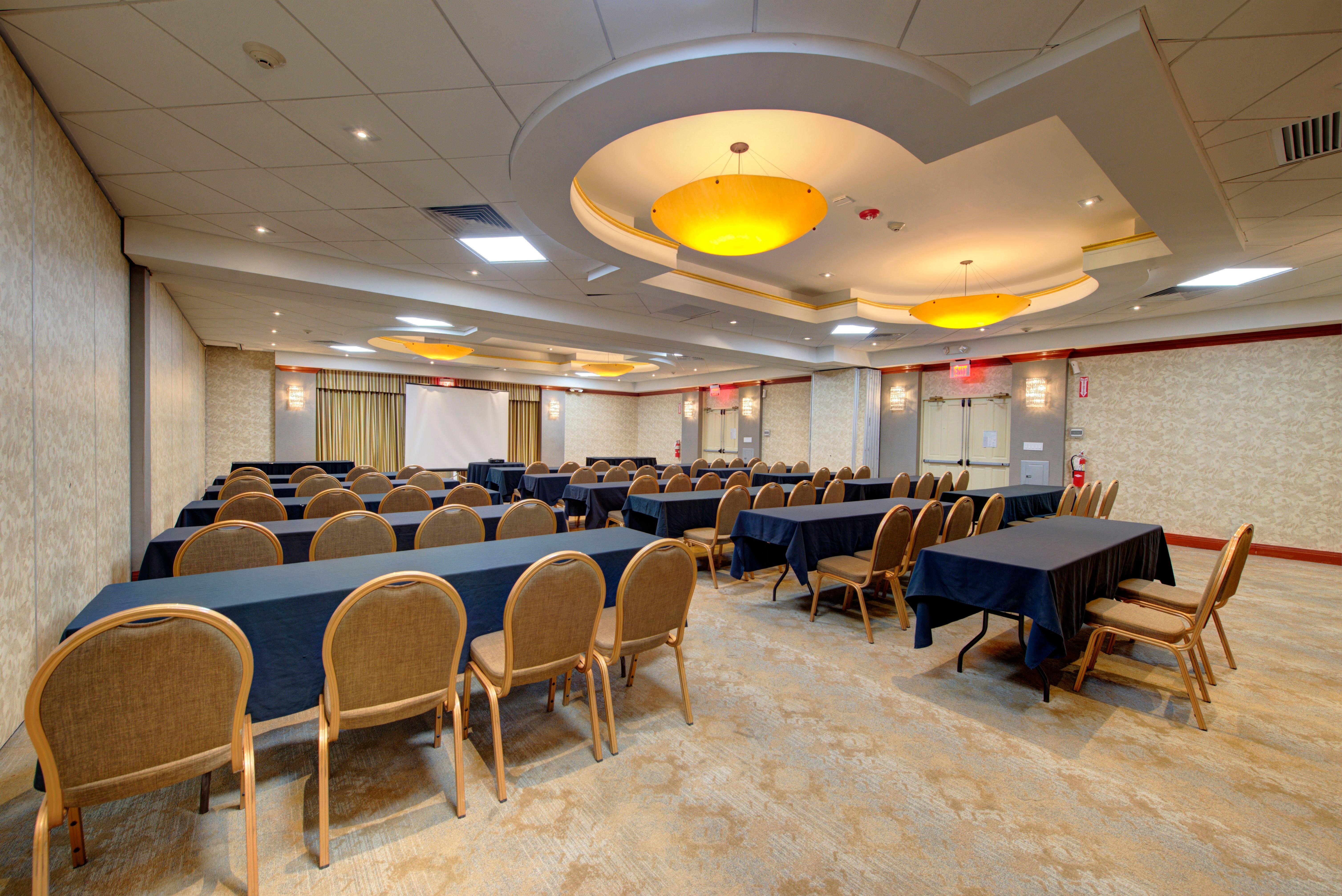 Holiday Inn Plainview-Long Island By Ihg Экстерьер фото
