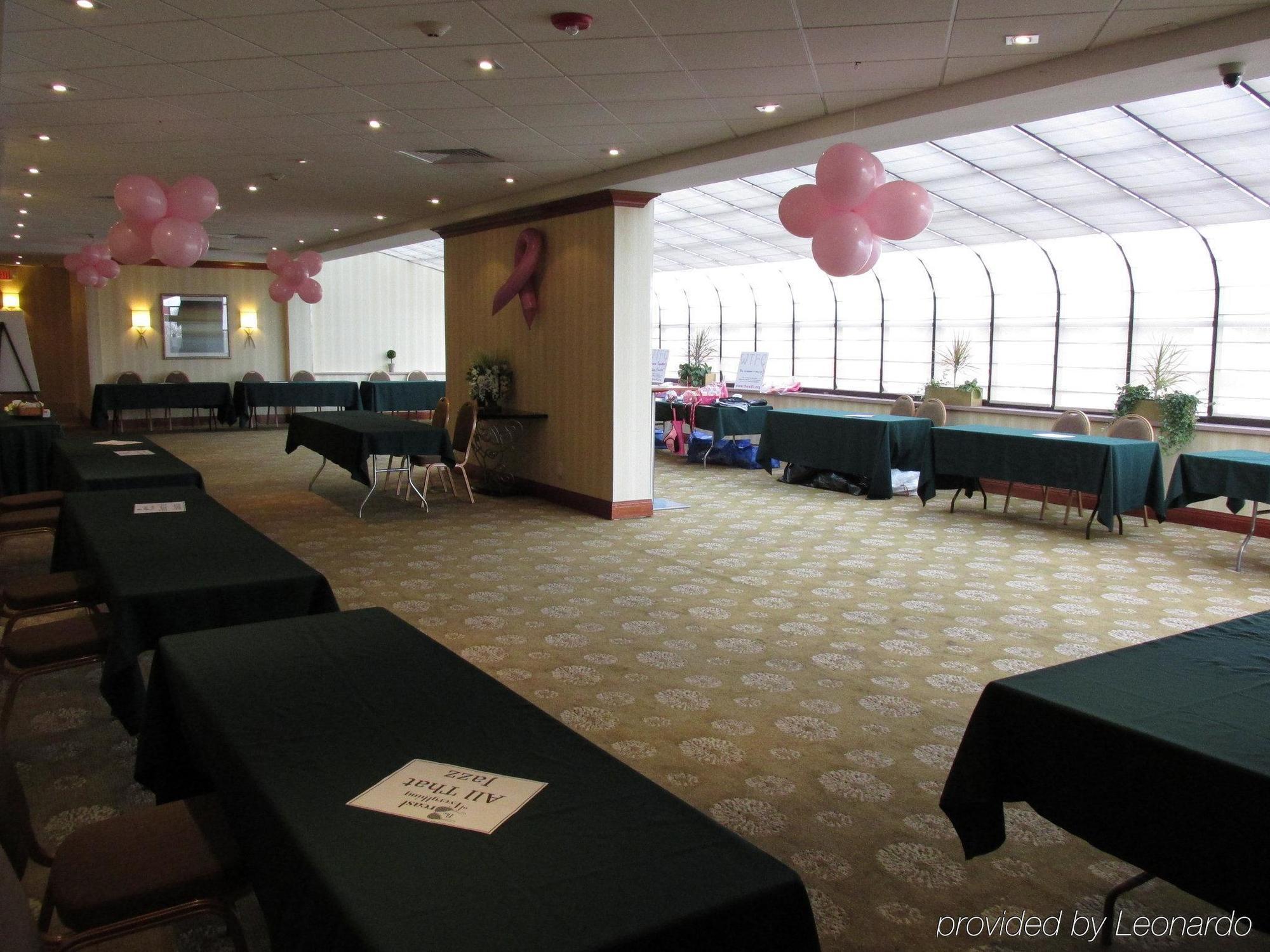 Holiday Inn Plainview-Long Island By Ihg Экстерьер фото
